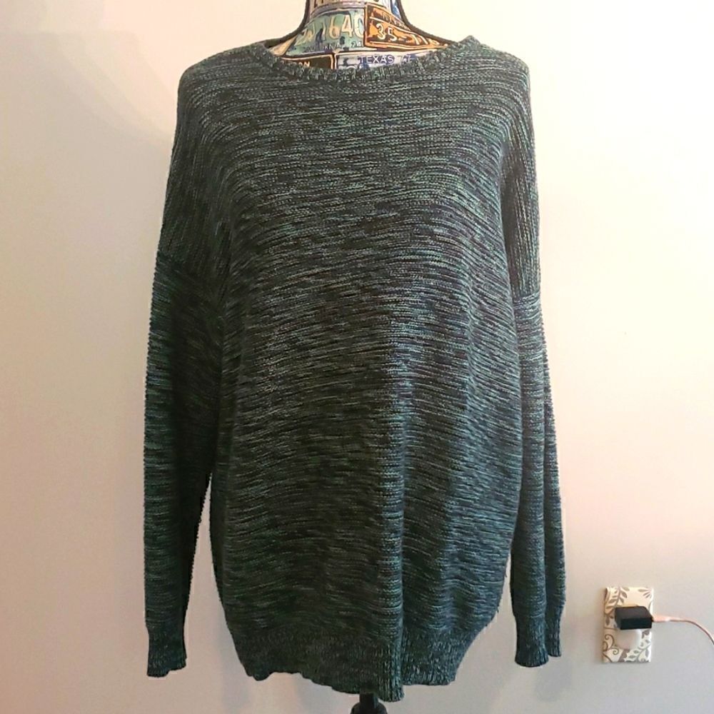 BDG Urban Outfitters Oversized sweater. Like new‼️